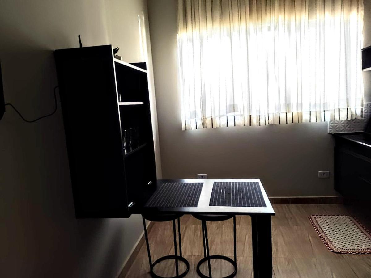 Kitnets Bem Localizada, Prox Ao Autodromo! Londrina