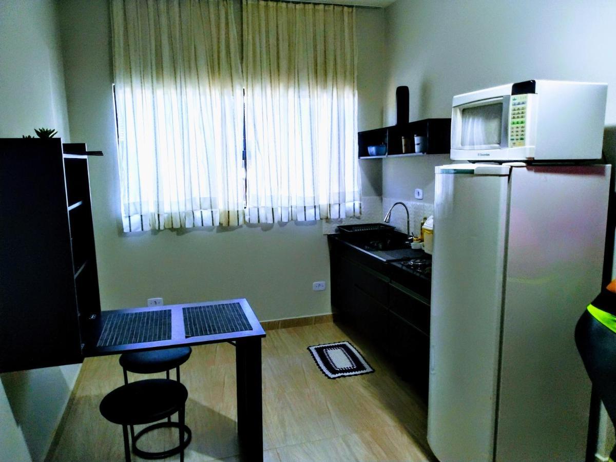 Casa de férias Kitnets Bem Localizada, Prox Ao Autodromo! Londrina