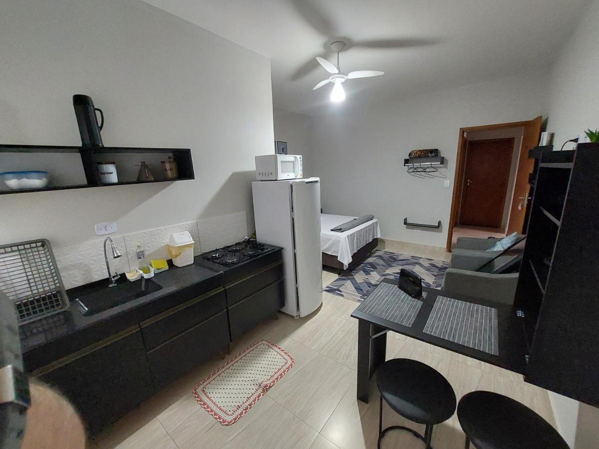 Casa de férias Kitnets Bem Localizada, Prox Ao Autodromo! Londrina