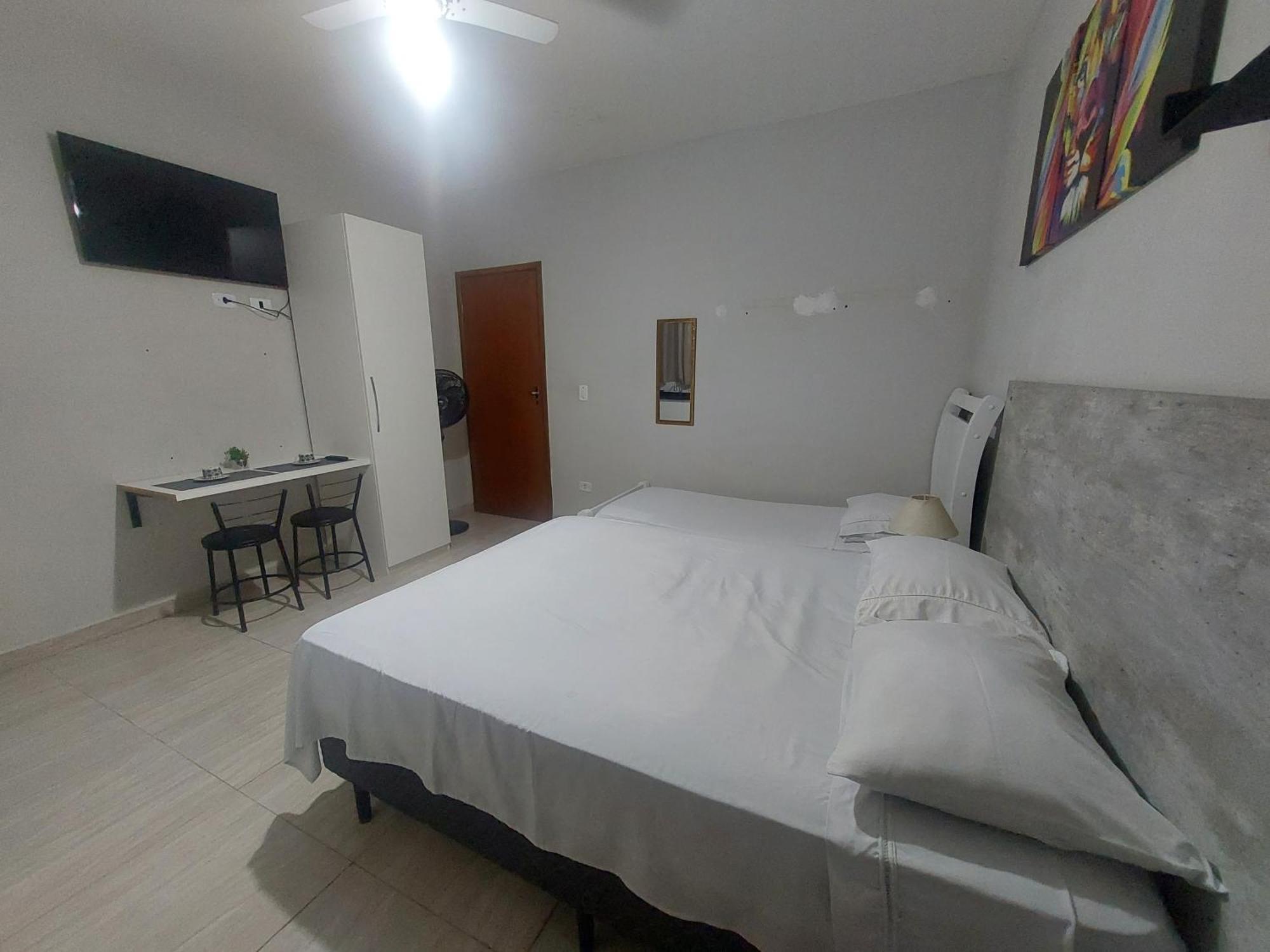 Kitnets Bem Localizada, Prox Ao Autodromo! Holiday home Londrina